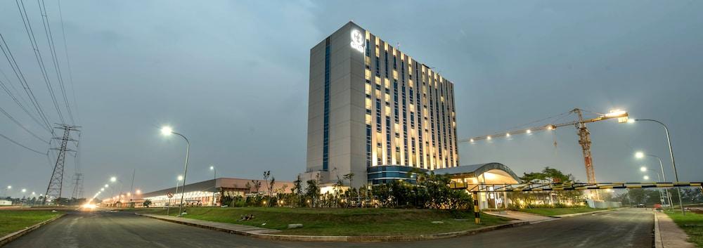 Enso Hotel Cikarang Kültér fotó